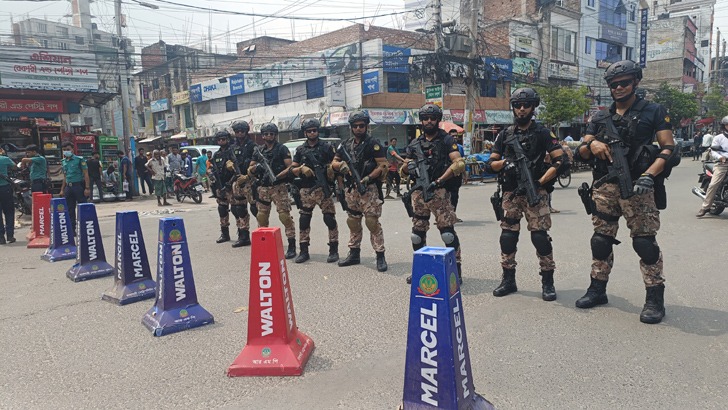 রাজশাহীতে বিএনপি অফিসে তালা, ঘিরে রেখেছে বিশেষ বাহিনী
