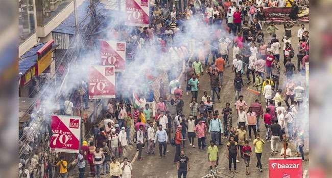 শিক্ষার্থীদের বিক্ষোভে মনিপুর ছেড়ে পালালেন গভর্নর