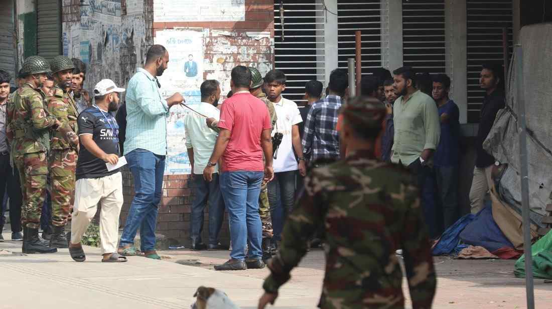 স্টেডিয়াম এলাকায় কড়া নিরাপত্তা