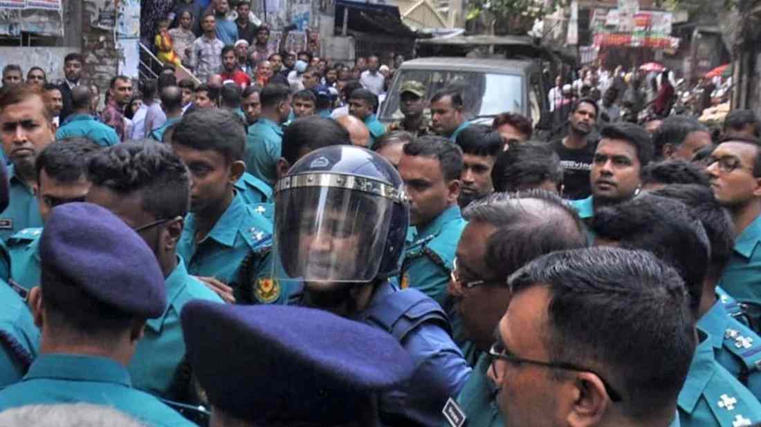 আইনজীবীদের কাছে ক্ষমা চাইলেন ব্যারিস্টার সুমন